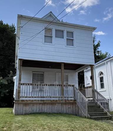 Main picture of 141 Fulton St