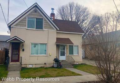 Main picture of 10 SE 7th St