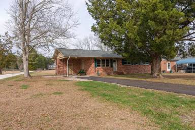 Main picture of 227 Briarneck Rd