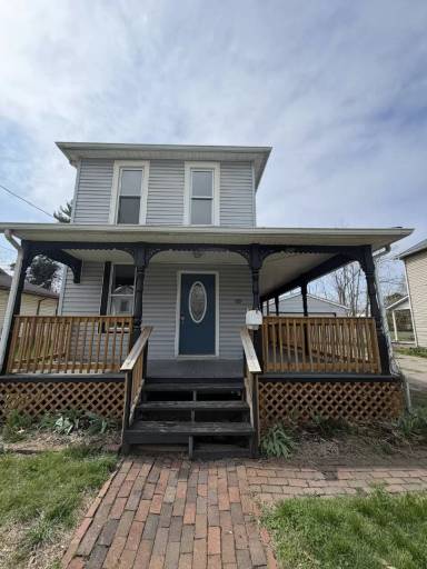 Main picture of 1323 Lake Dr
