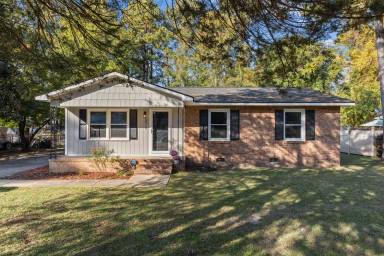 Main picture of 5876 Columbine Rd