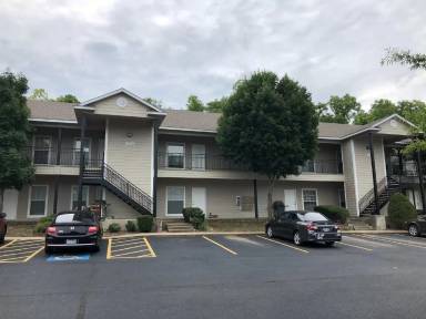 Main picture of 1774 N Gregg Ave
