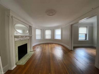 Main picture of 1039 Massachusetts Ave