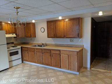 Main picture of 101 E Broadway