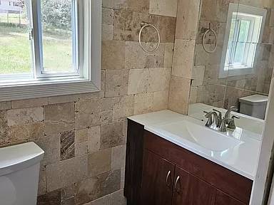 Main picture of 40 E James Cir