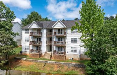 Main picture of 315 Flint Hill Rd