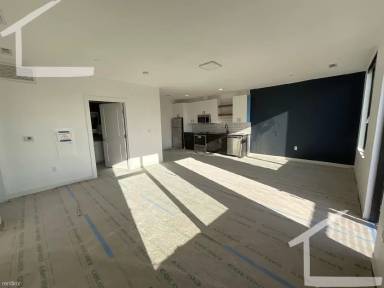Main picture of 95 Brighton Ave