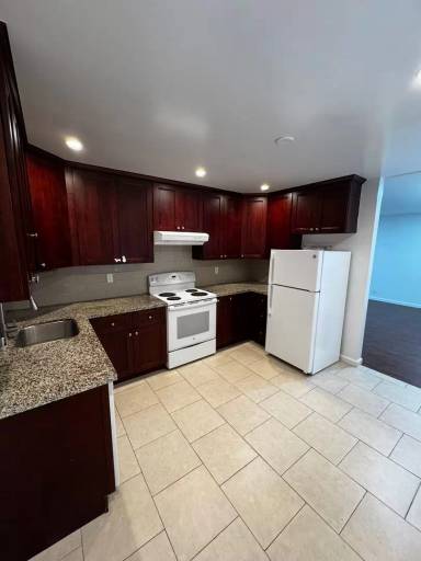 Main picture of 237 Pine Ave