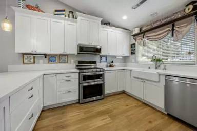 Main picture of 1224 N Modoc Ave