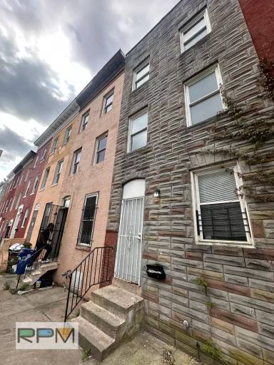Main picture of 939 Bennett Pl