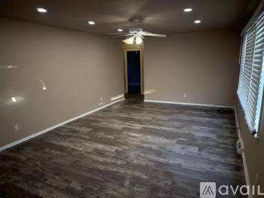 Main picture of 722 W Park Ave