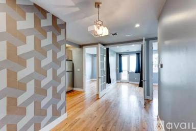 Main picture of 679 Grand St
