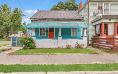 Main picture of 2221 Harden St