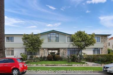 Main picture of 130 N Hamilton Dr