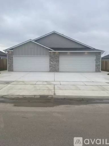 Main picture of 12830 E Blake St