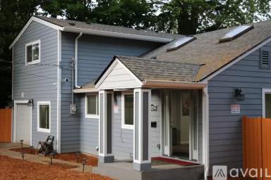 Main picture of 15422 Linden Ave N
