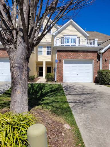 Main picture of 2621 Forest Shadows Ln