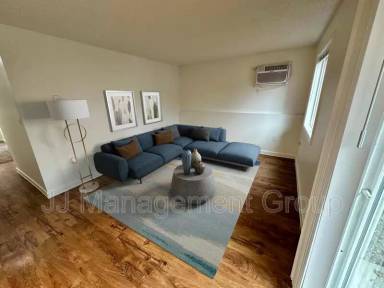 Main picture of 226-230 E 7th Ave Apartments