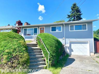 Main picture of 2640 S Holly St