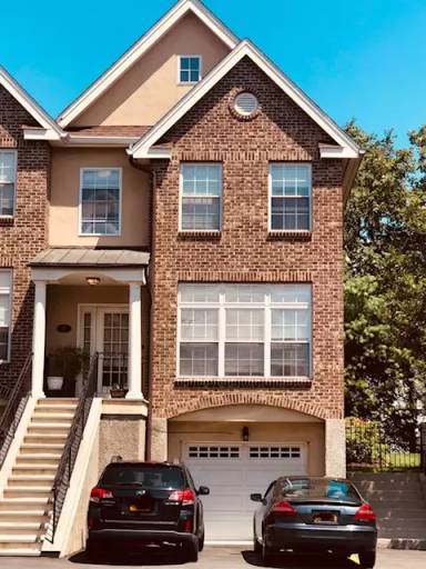 Main picture of 114 Franklin Ave