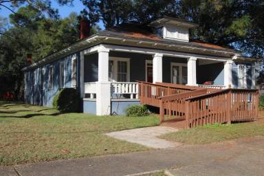Main picture of 501 S Madison St
