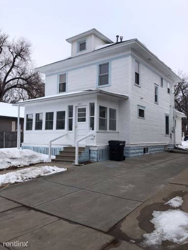 Main picture of 2411 Lynn St