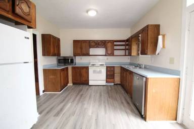 Main picture of 350 E Elizabeth St