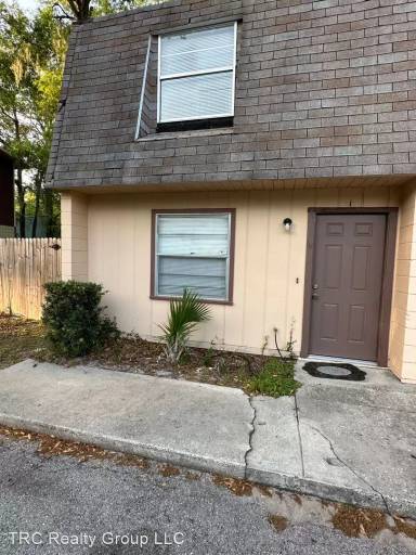 Main picture of 6030 SW 12th Pl