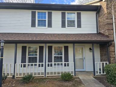 Main picture of 3104 Burke Mill Ct