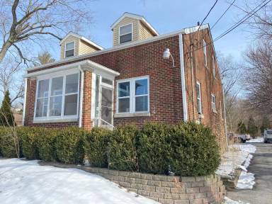 Main picture of 7709 Taft St