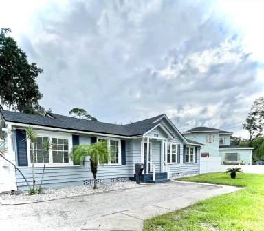 Main picture of 2704 Spring Park Rd