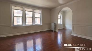 Main picture of 540-48 W Surf St