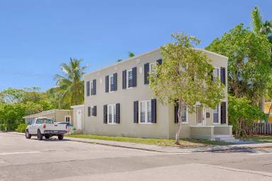 Main picture of 202 S K St