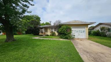 Main picture of 2110 Ballinger St