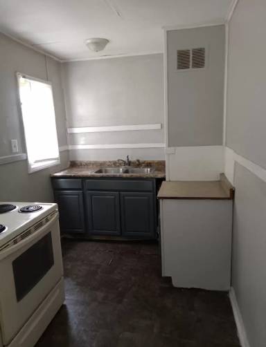 Main picture of 642 Dayton Ave