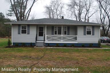 Main picture of 7461 Academy Dr