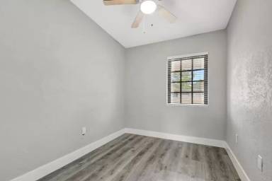 Main picture of 259 NW 29th Ter