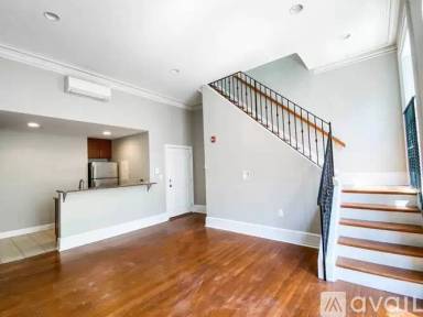 Main picture of 2013 Spruce St