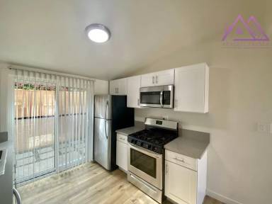Main picture of 130 Eaton Way