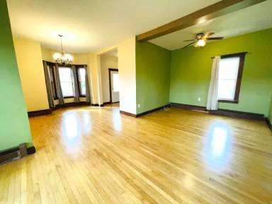 Main picture of 2830 Myrtle Ave