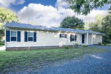 Main picture of 506 Stage Rd