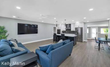 Main picture of 4331 E Calle Redonda