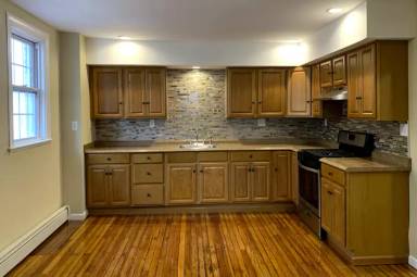 Main picture of 345 N Main St