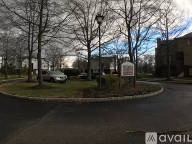 Main picture of 412 Village Cmns