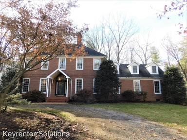 Main picture of 30 York Ct