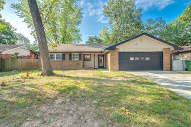 Main picture of 1318 Rolling Oaks Dr