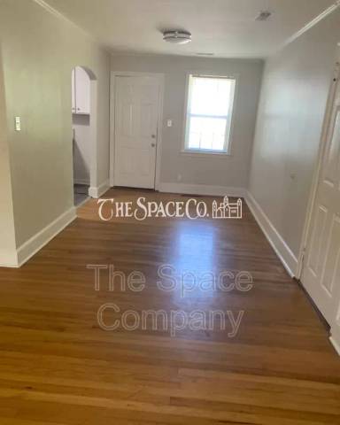 Main picture of 833 Locust St