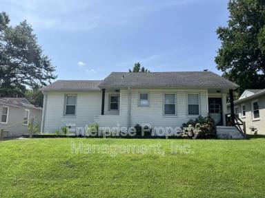 Main picture of 3655 Kenwood Ave