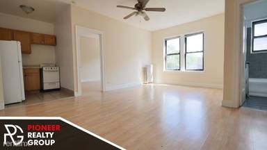 Main picture of 4581 N Damen Ave