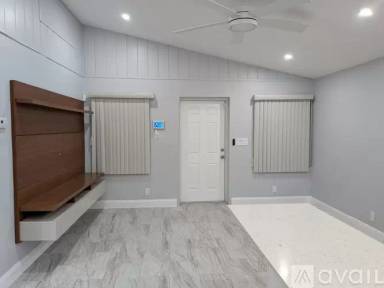 Main picture of 2239 Polk St